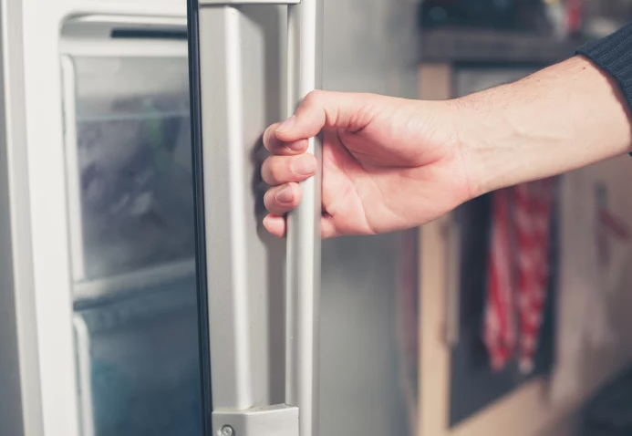 de koelkastdeur sluit niet goed koelkasten nl